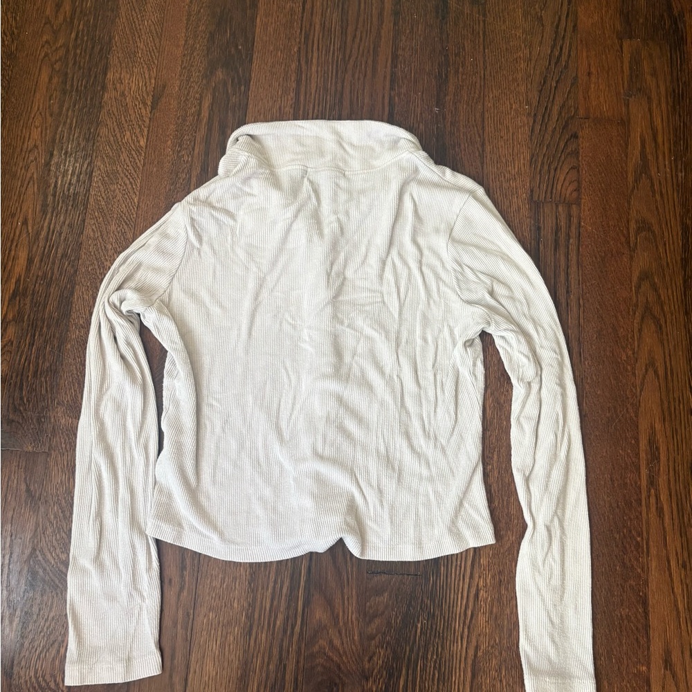 Copper key white button down top - Picture 5 of 5